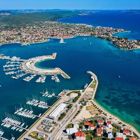 Apartments By The Sea Sukosan, Zadar - 12313 Kültér fotó